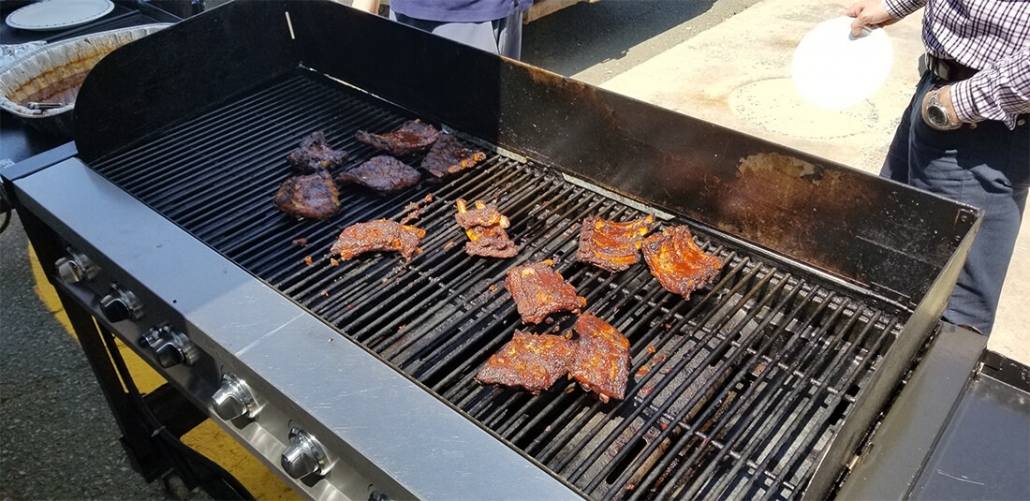 ribs on BBQ